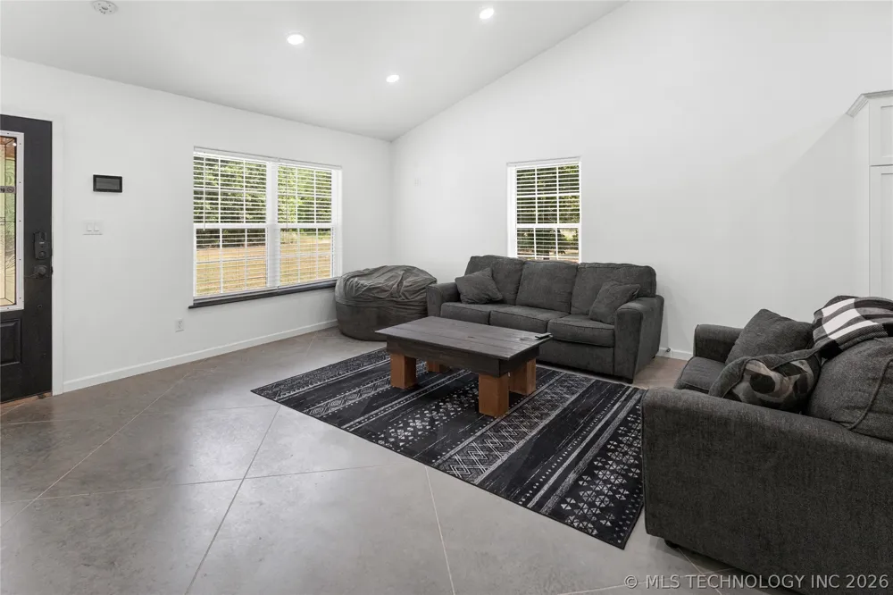420728 E 1168 Eufaula, OK 74426