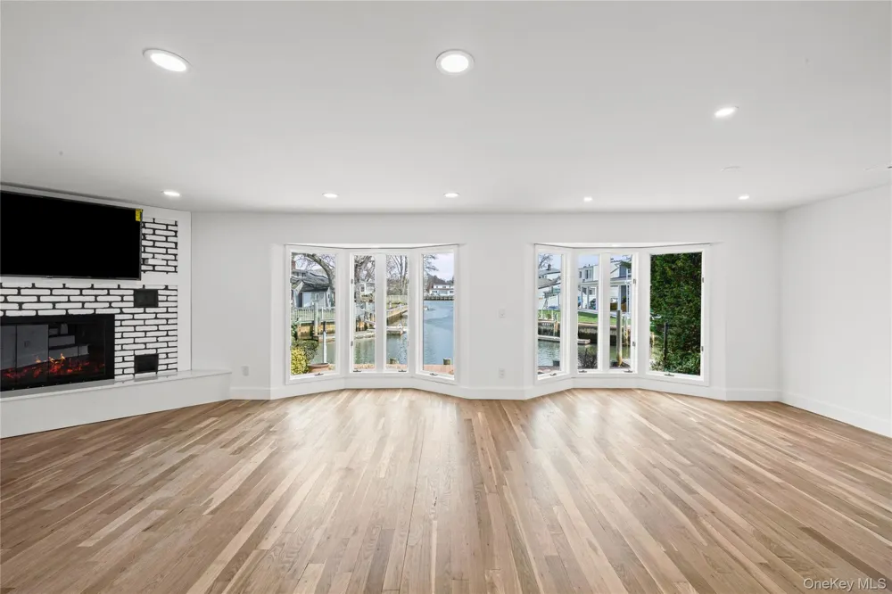 119 Alhambra Road Massapequa, NY 11758