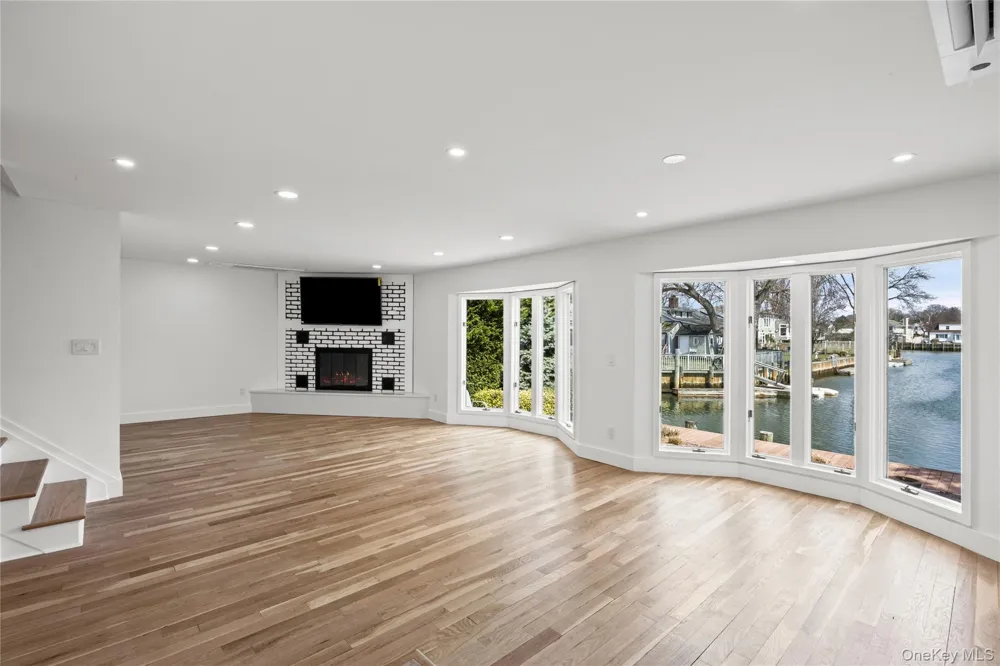 119 Alhambra Road Massapequa, NY 11758