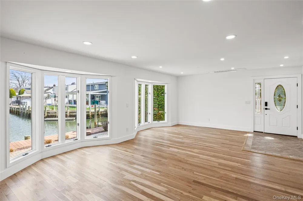 119 Alhambra Road Massapequa, NY 11758