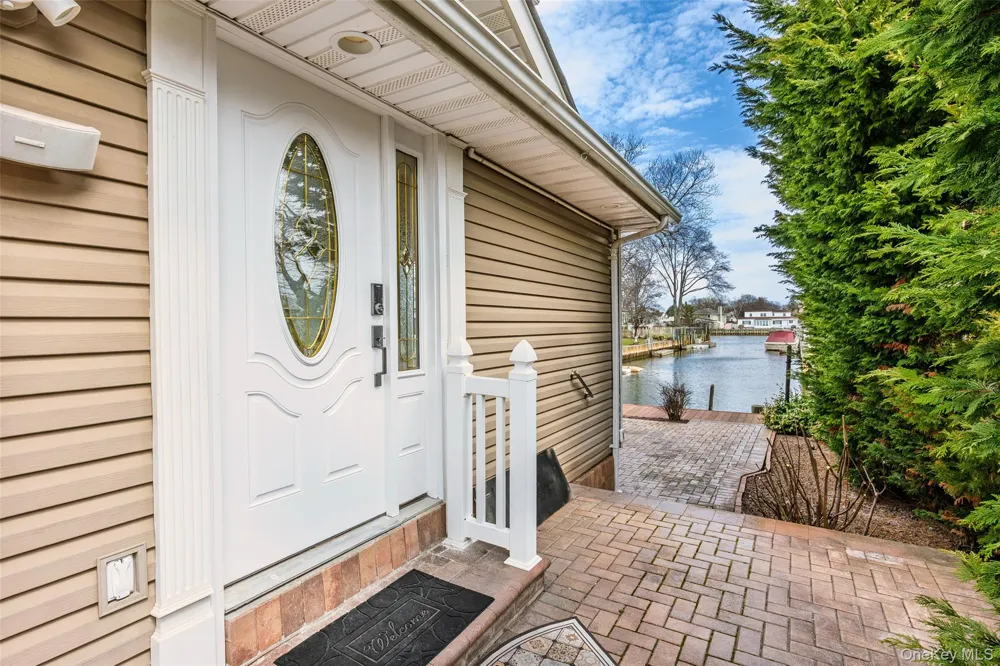 119 Alhambra Road Massapequa, NY 11758