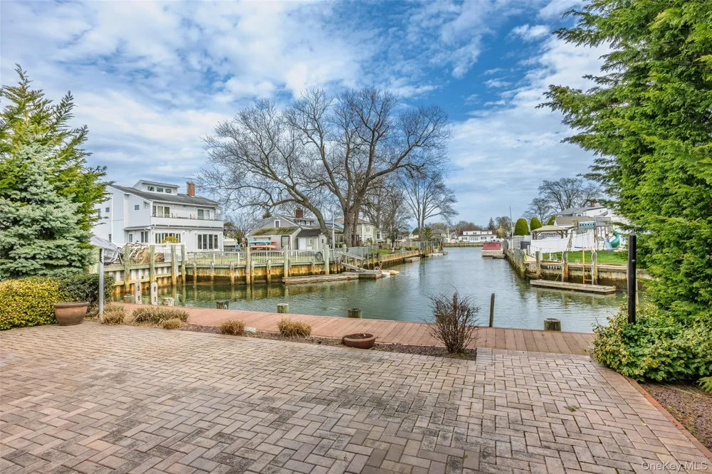 119 Alhambra Road Massapequa, NY 11758