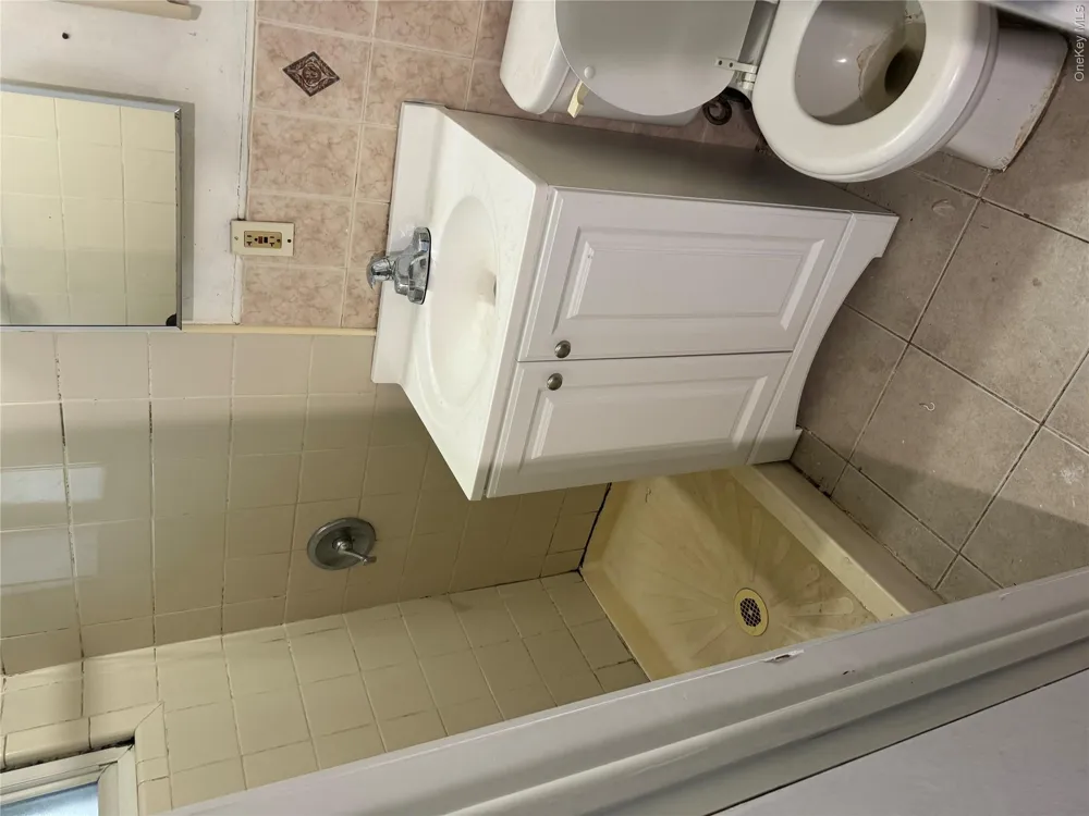 26 Jefferson ave Avenue Amityville, NY 11701