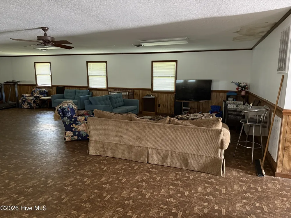 212 S Gillespie Street Elizabethtown, NC 28337