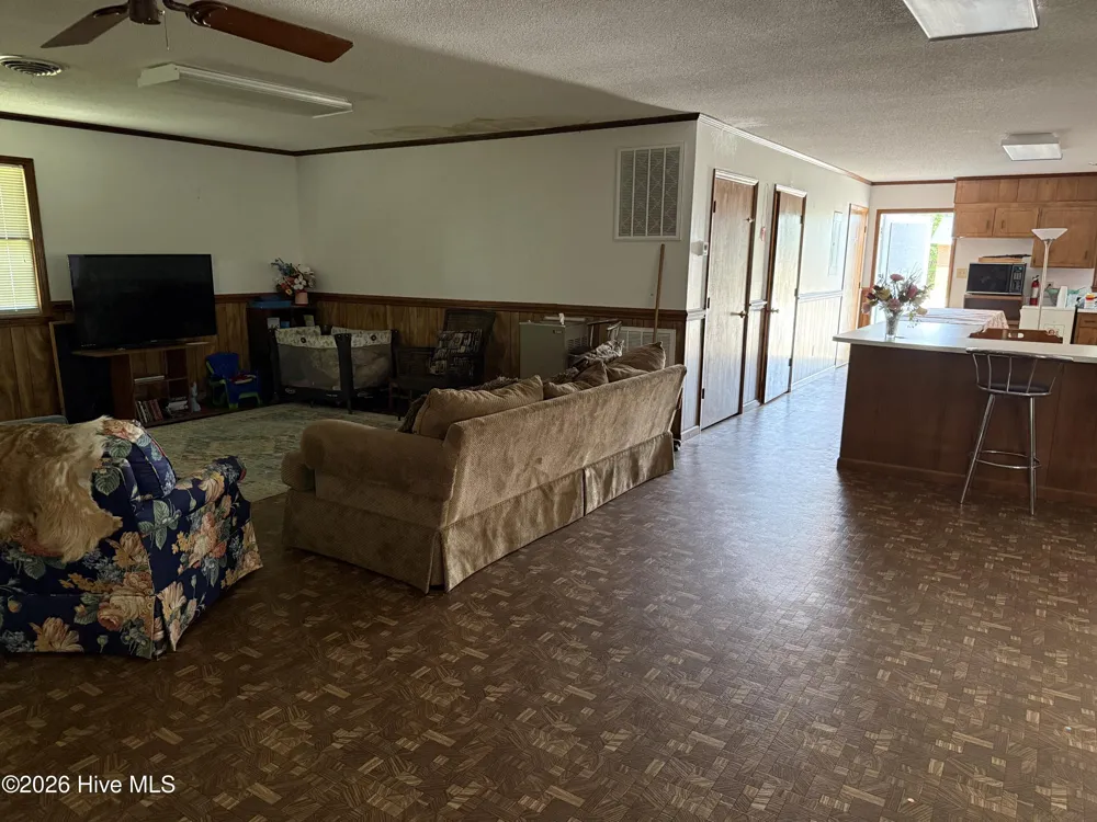 212 S Gillespie Street Elizabethtown, NC 28337