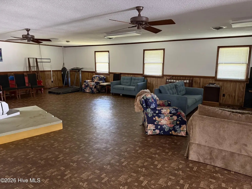 212 S Gillespie Street Elizabethtown, NC 28337