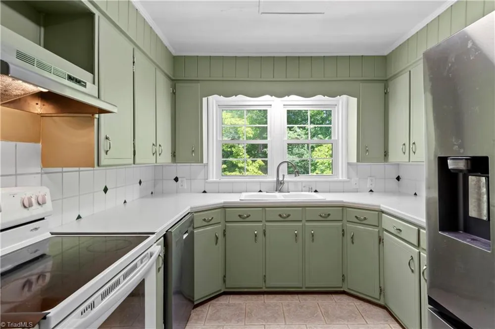 951 Dodson Mill Road Pilot Mountain, NC 27041