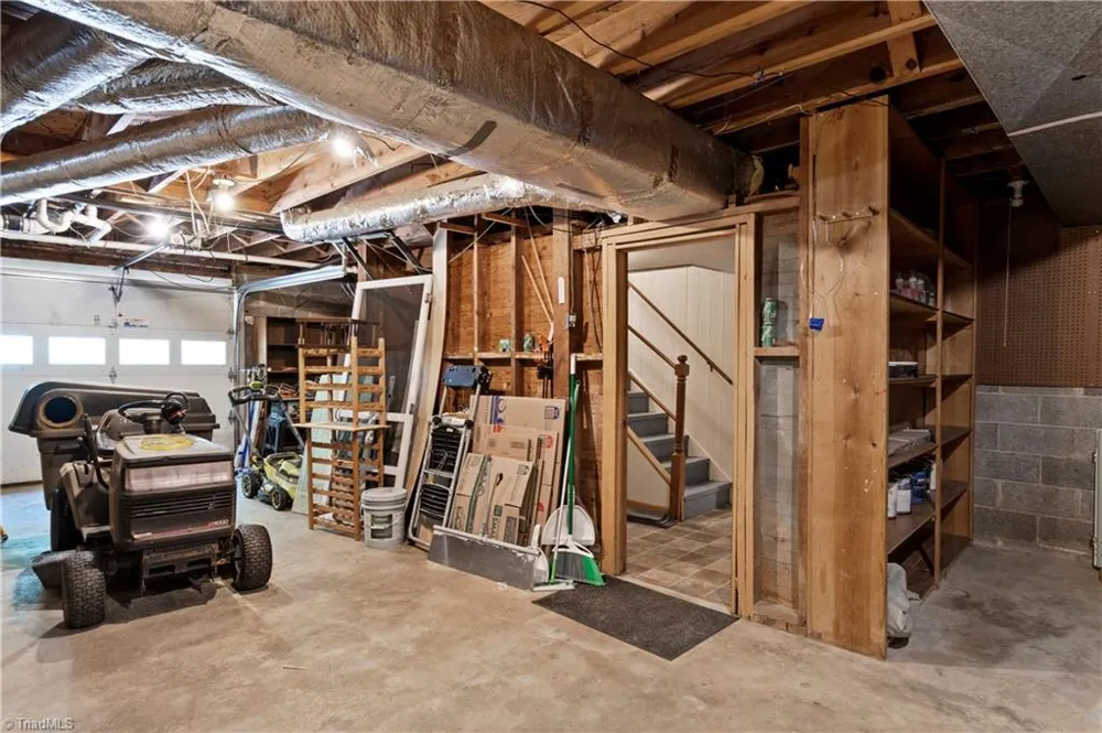 951 Dodson Mill Road Pilot Mountain, NC 27041