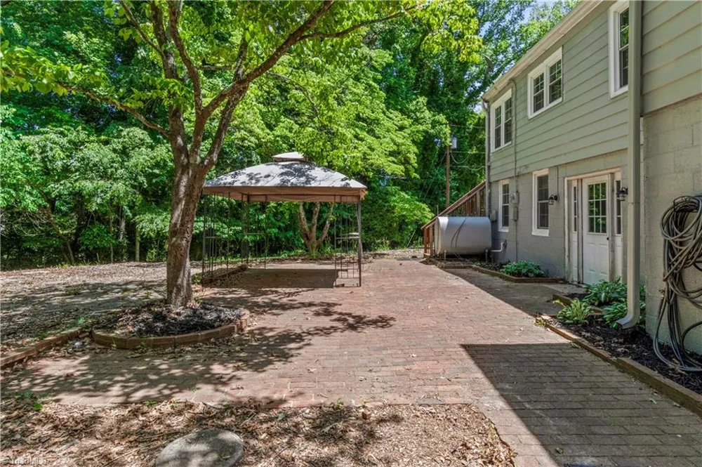 951 Dodson Mill Road Pilot Mountain, NC 27041