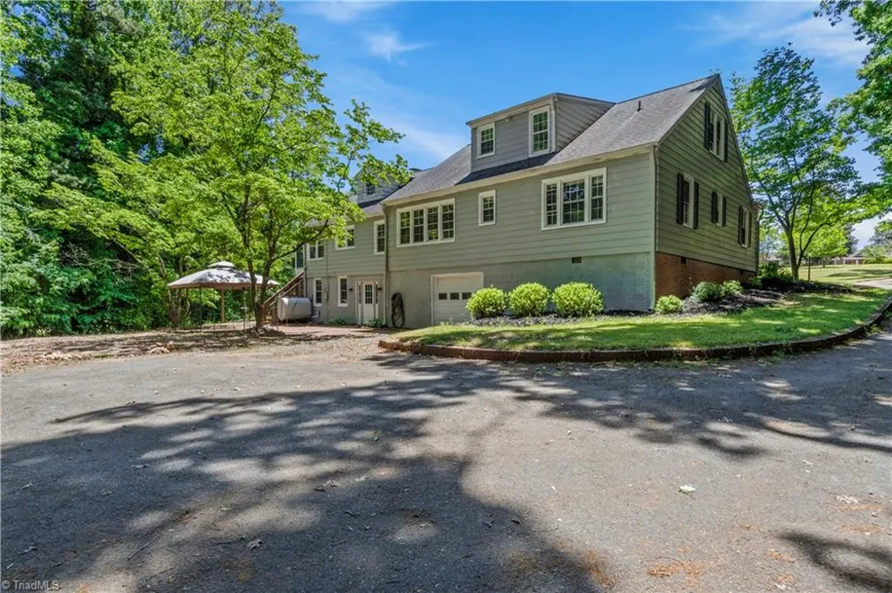 951 Dodson Mill Road Pilot Mountain, NC 27041