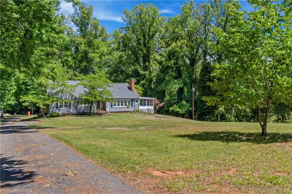951 Dodson Mill Road Pilot Mountain, NC 27041