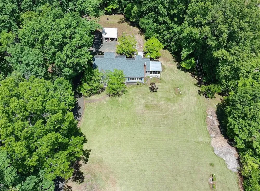 951 Dodson Mill Road Pilot Mountain, NC 27041