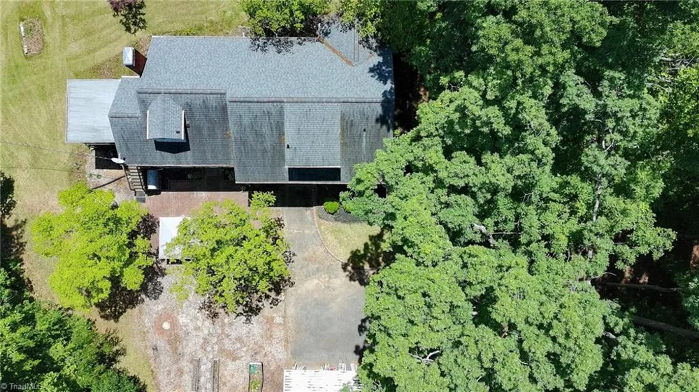 951 Dodson Mill Road Pilot Mountain, NC 27041