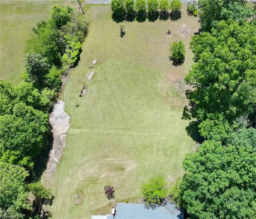 951 Dodson Mill Road Pilot Mountain, NC 27041