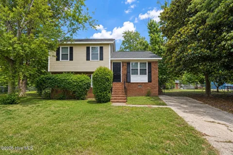 2803 Shade Tree Drive