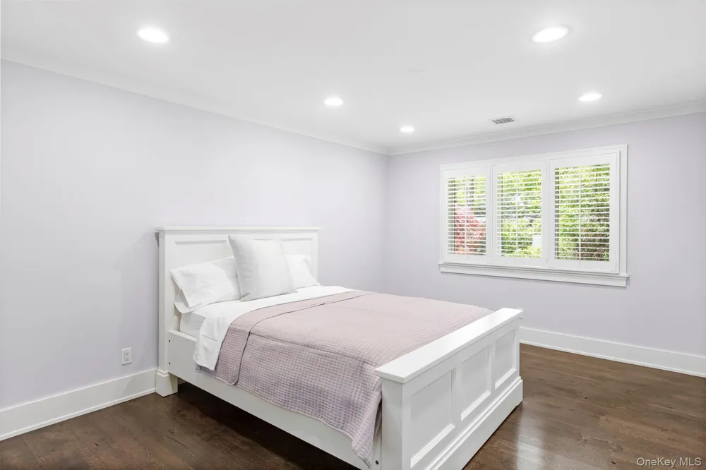 90 Rogers Avenue Westhampton Beach, NY 11978