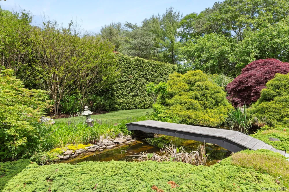 90 Rogers Avenue Westhampton Beach, NY 11978
