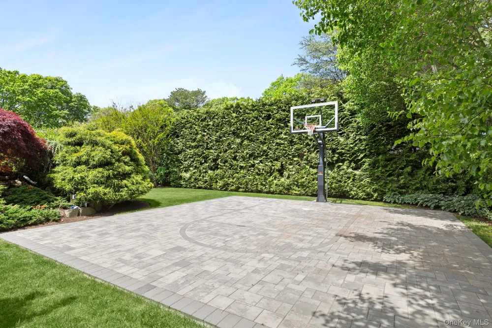 90 Rogers Avenue Westhampton Beach, NY 11978