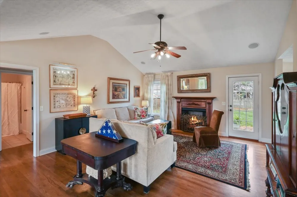 936 Aristides Dr Bowling Green, KY 42104