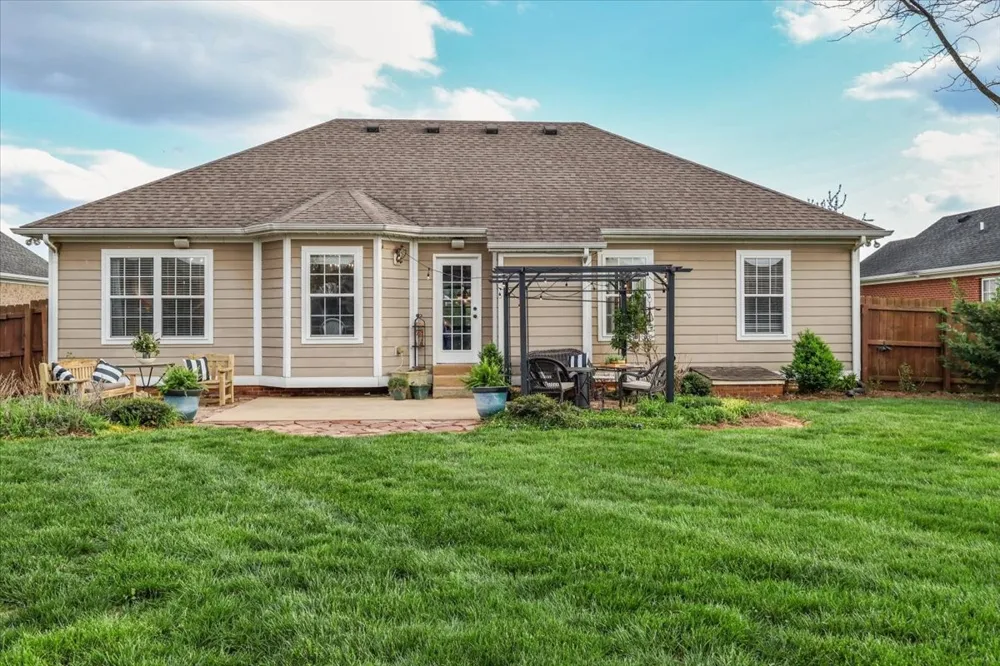 936 Aristides Dr Bowling Green, KY 42104