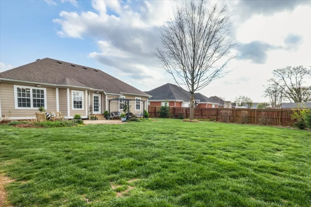 936 Aristides Dr Bowling Green, KY 42104
