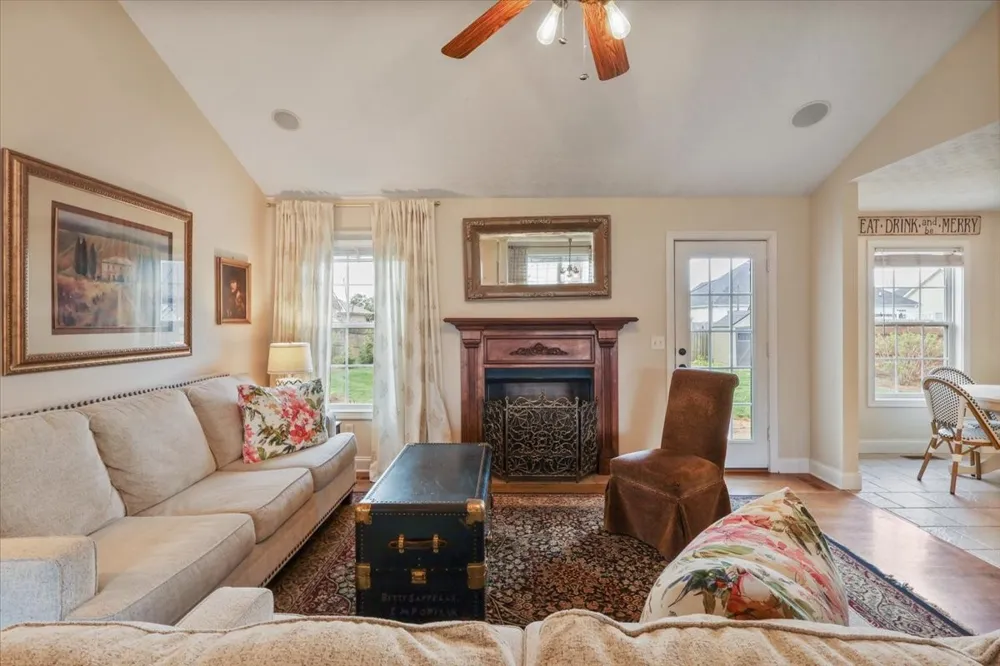 936 Aristides Dr Bowling Green, KY 42104