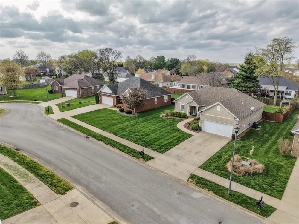 936 Aristides Dr Bowling Green, KY 42104