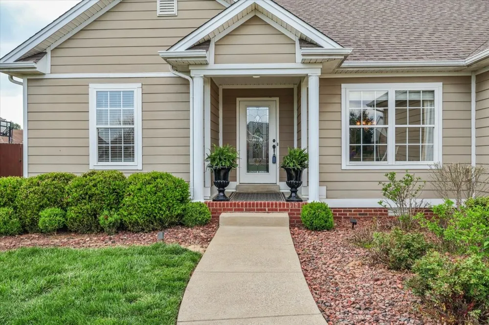 936 Aristides Dr Bowling Green, KY 42104
