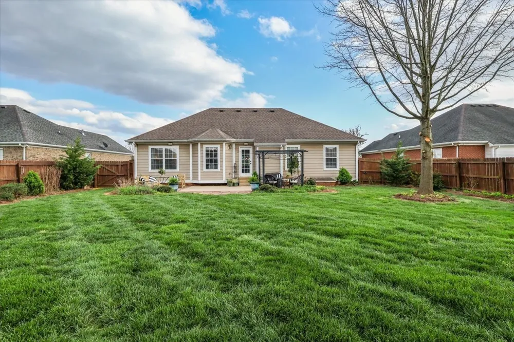936 Aristides Dr Bowling Green, KY 42104