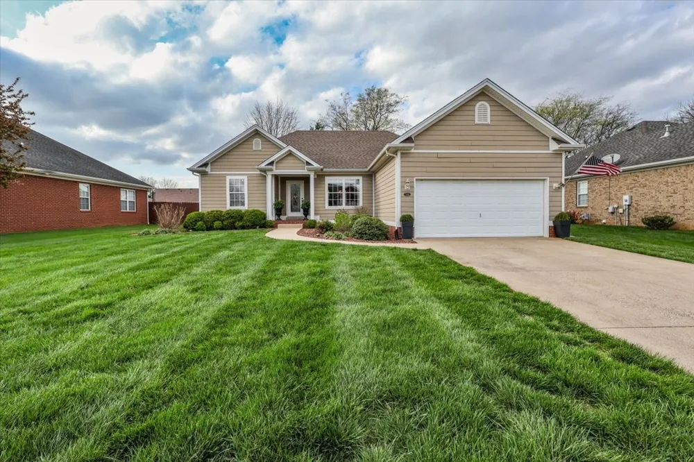 936 Aristides Dr Bowling Green, KY 42104