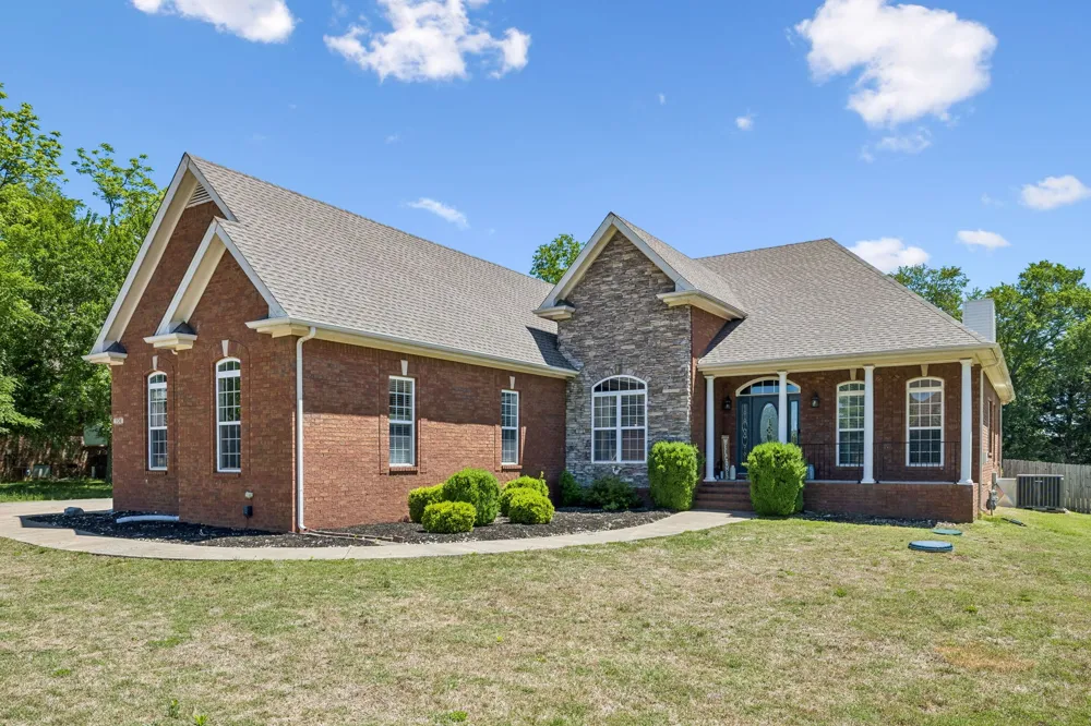 1136 Farmhouse Rd Lascassas, TN 37085