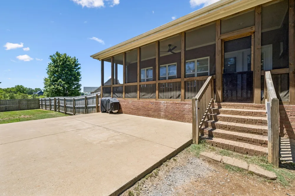 1136 Farmhouse Rd Lascassas, TN 37085