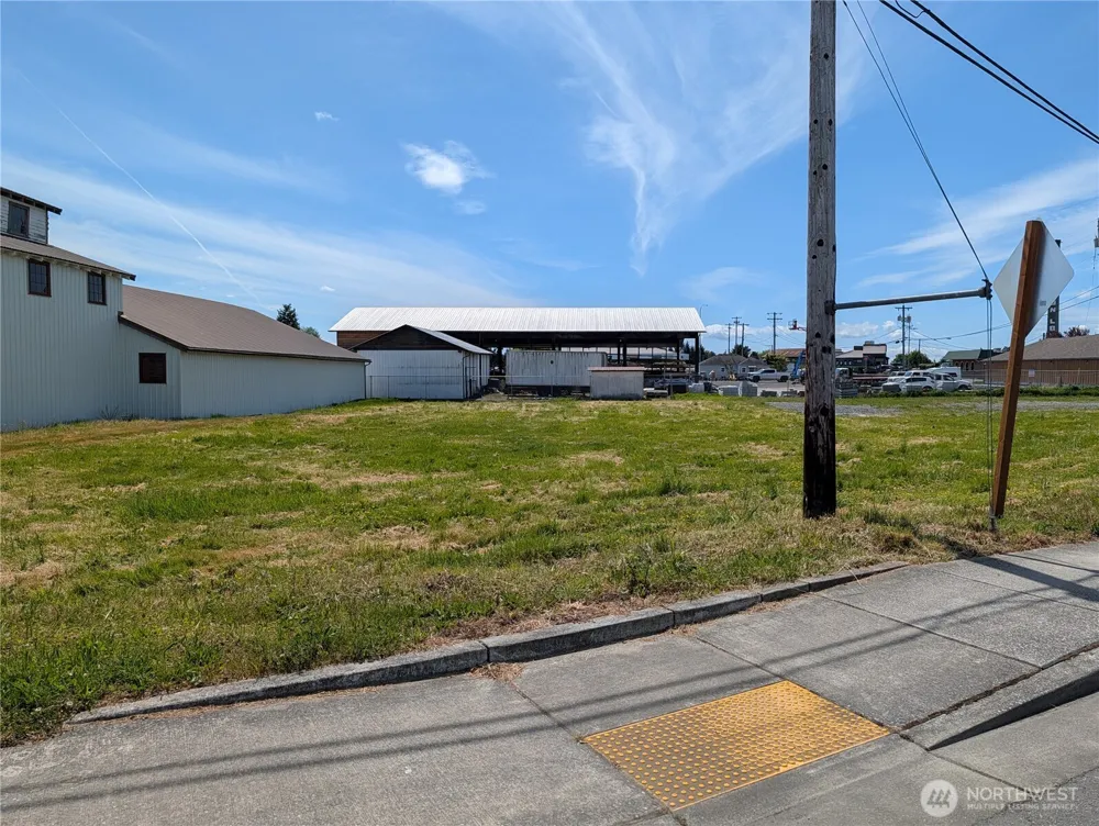 9728 270th Street NW Stanwood, WA 98292