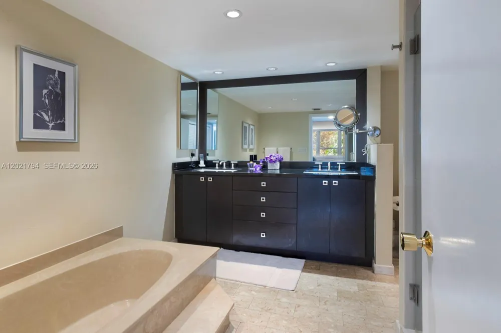 3 Grove Isle Dr #C307 Miami, FL 33133
