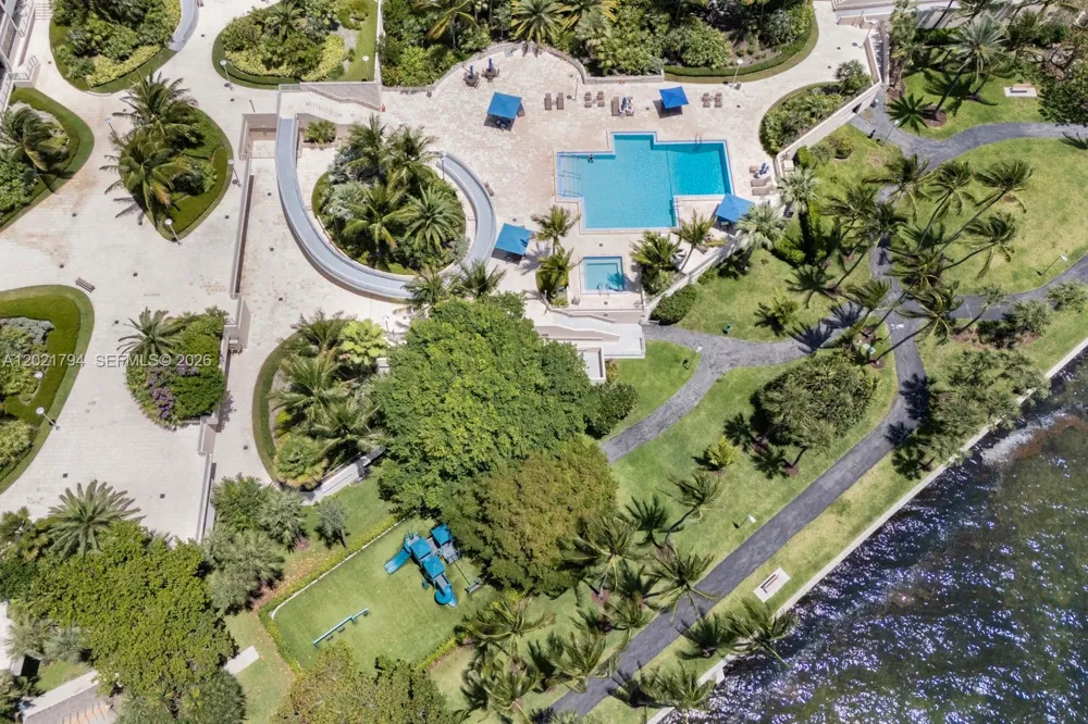 3 Grove Isle Dr #C307 Miami, FL 33133