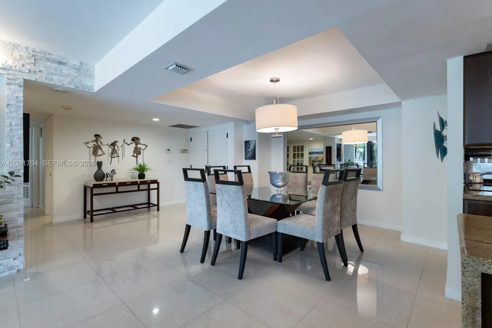 3 Grove Isle Dr #C307 Miami, FL 33133