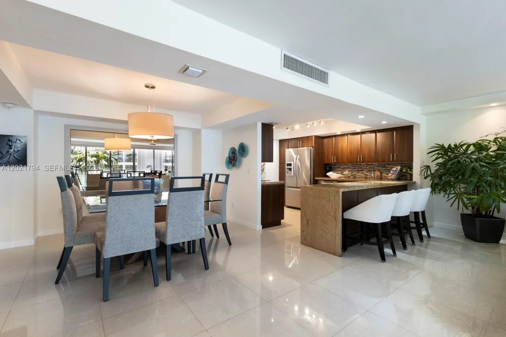 3 Grove Isle Dr #C307 Miami, FL 33133