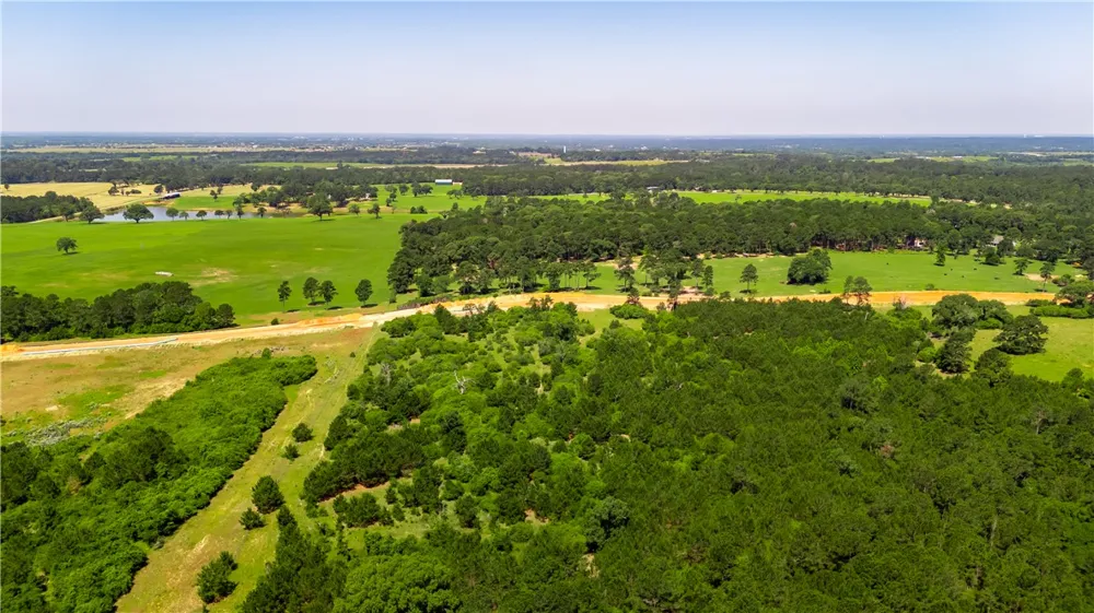 CR 306 Navasota, TX 77868