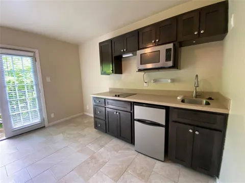 2402 Rio Grande Street #4