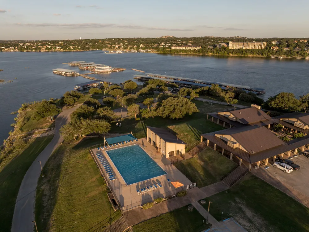 160 Lakefront Drive Point Venture, TX 78645