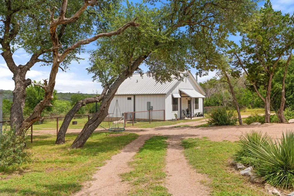 505 Broken Arrow Drive Spicewood, TX 78669