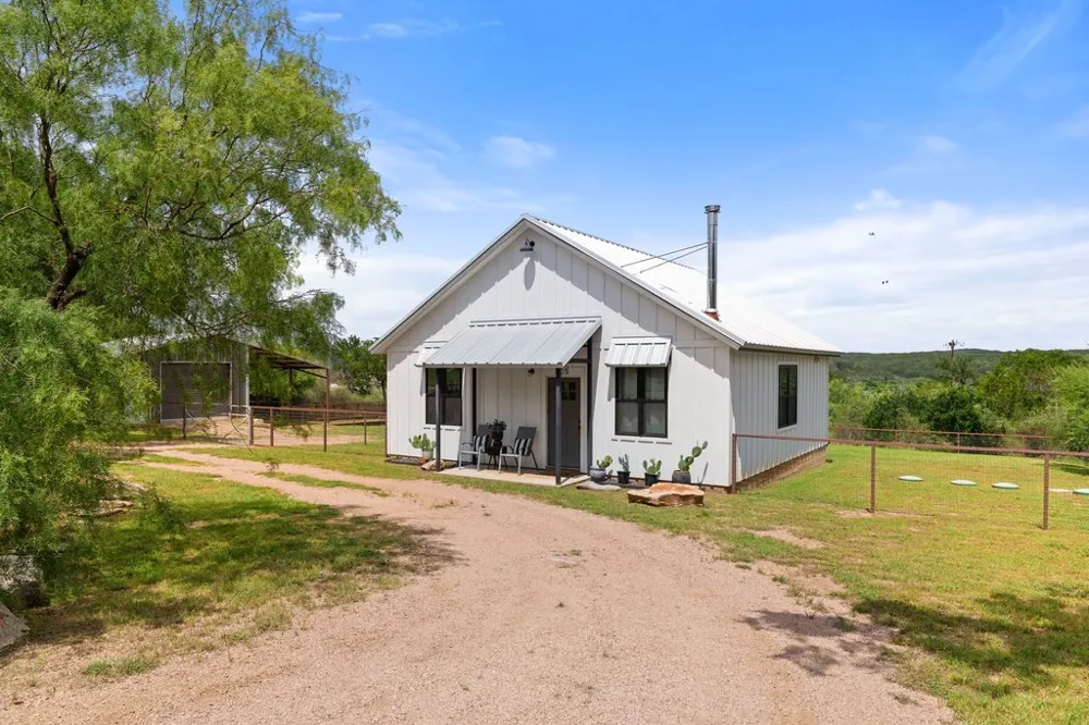 505 Broken Arrow Drive Spicewood, TX 78669