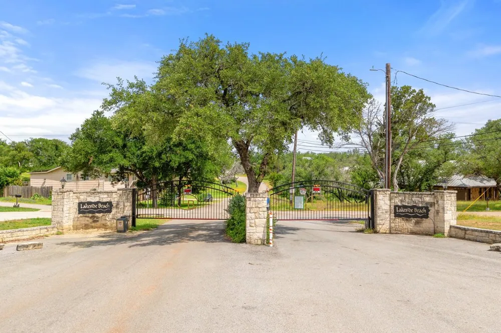505 Broken Arrow Drive Spicewood, TX 78669
