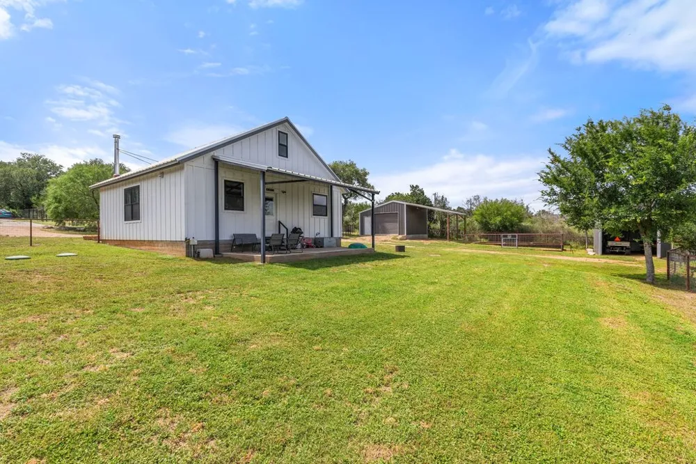 505 Broken Arrow Drive Spicewood, TX 78669