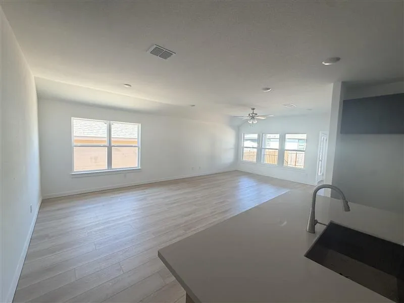 225 Seattle Slew Drive Jarrell, TX 76537