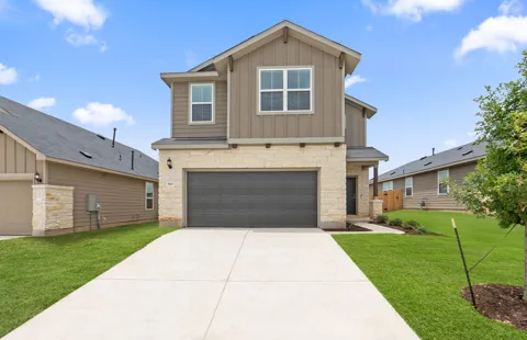590 Rubber Tree Way