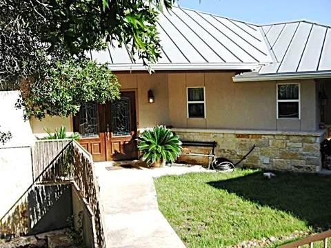 2552 Connie Drive