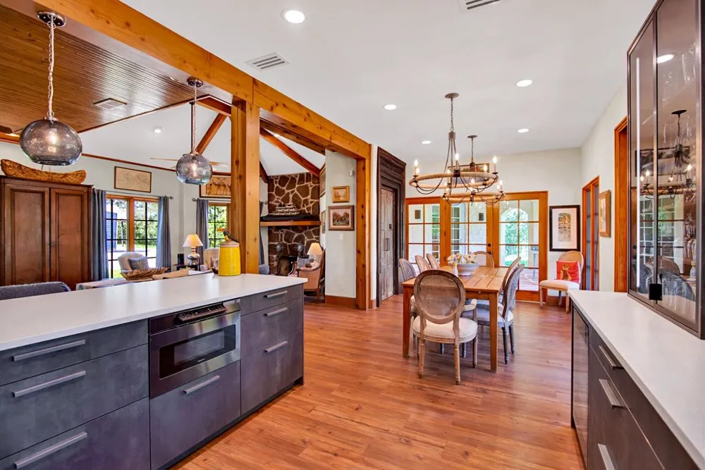 541 Martindale Falls Road Martindale, TX 78655