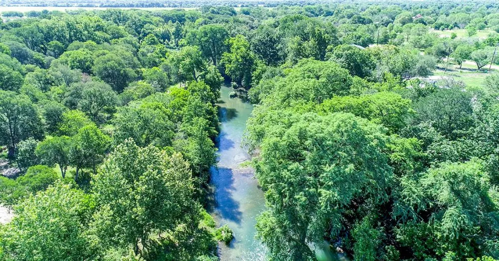 541 Martindale Falls Road Martindale, TX 78655