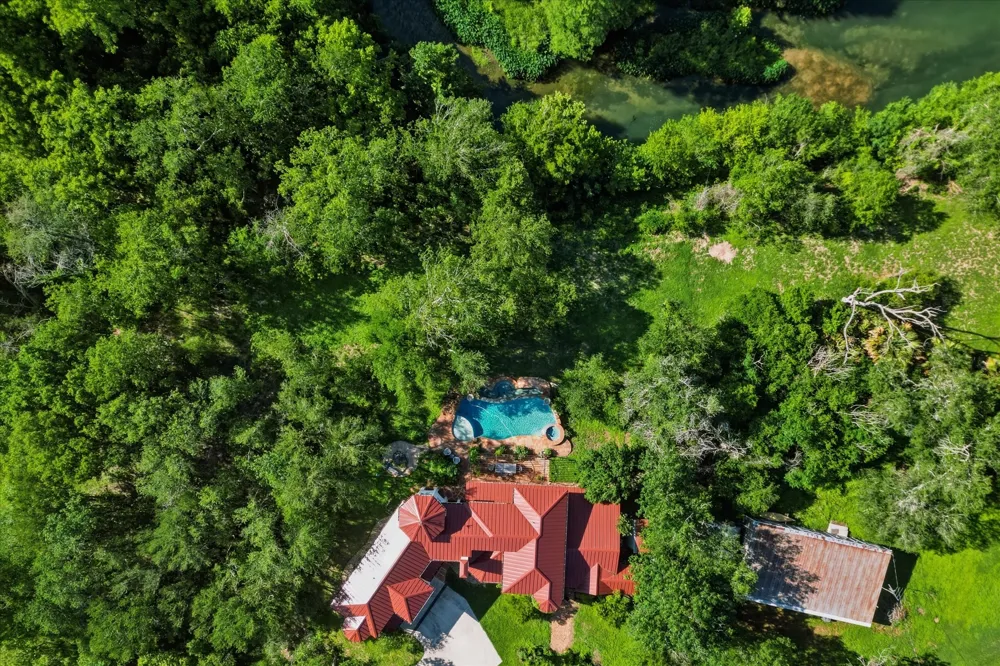 541 Martindale Falls Road Martindale, TX 78655